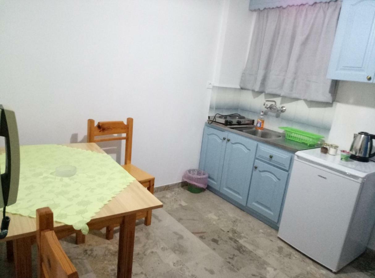 Panos Studios Poros Town 外观 照片